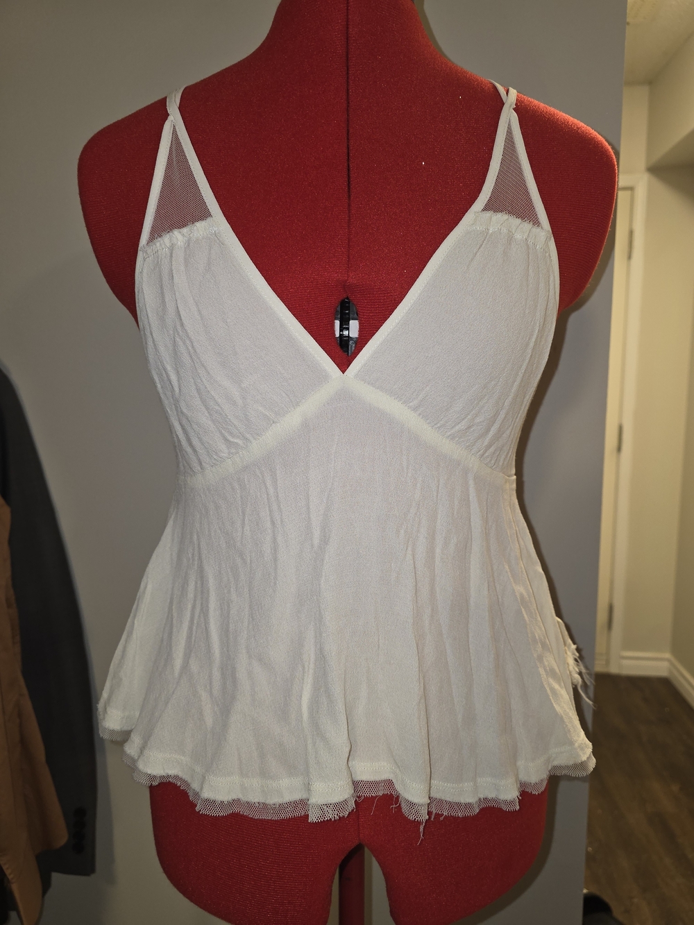 Kimchi Blue White V-Neck Peplum Flowy Cami Blouse